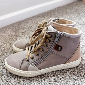 Tao Top Soul Women’s Shoes size 6.5